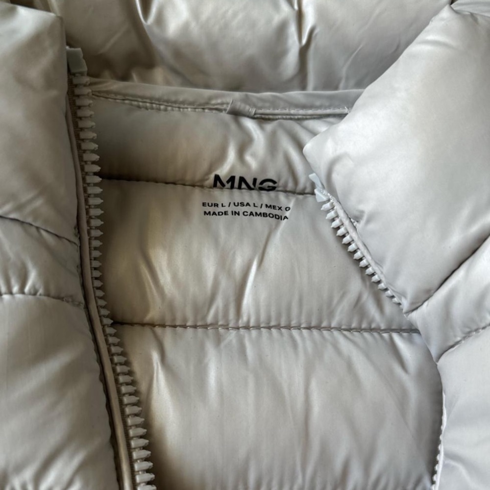 NWOT MANGO Shiny Cream Silver Puffer Zippered Jacket Large - Picture 4 of 8